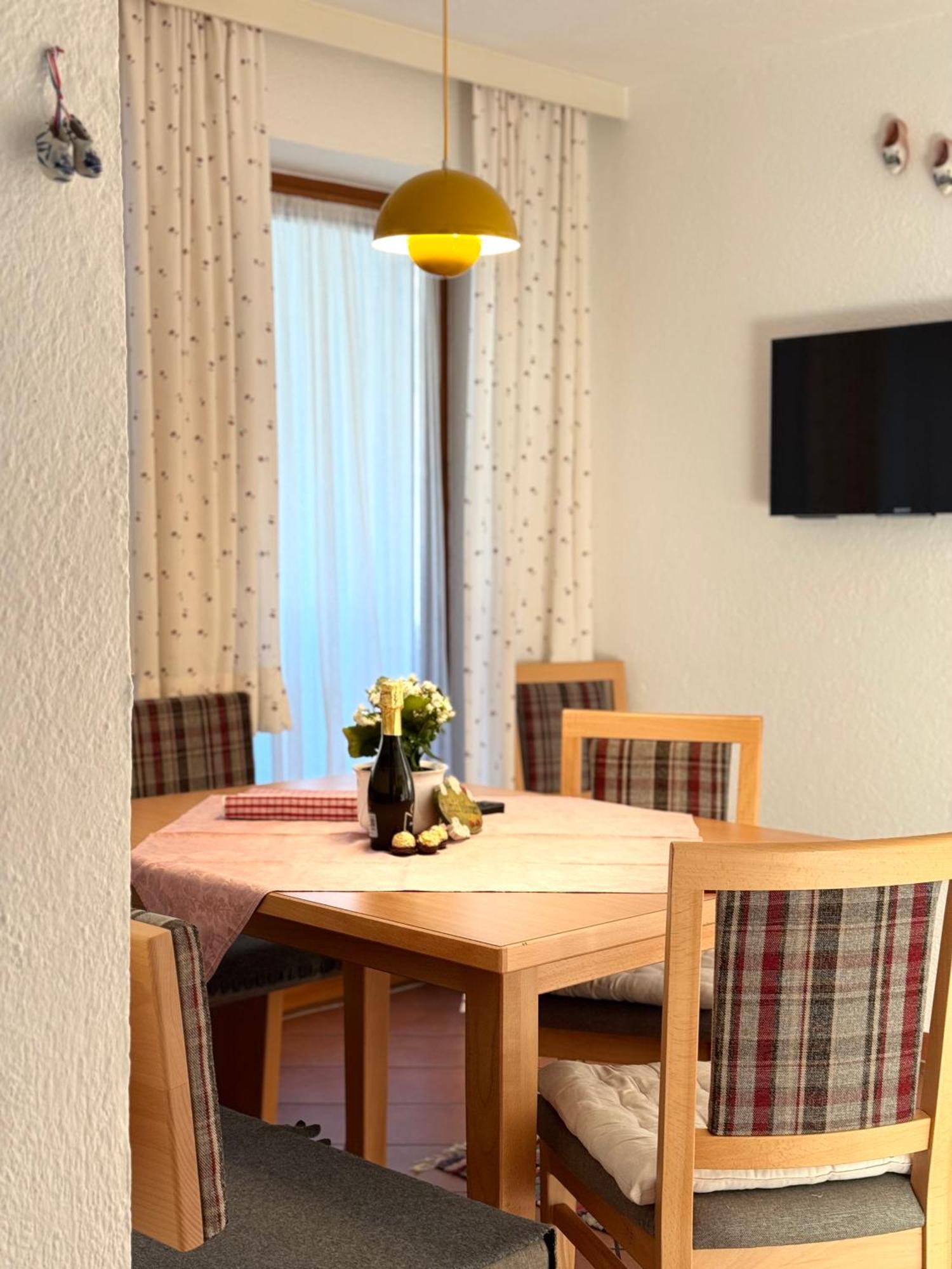 Haus Gamper-Haselwanter Apartman Tarrenz Kültér fotó